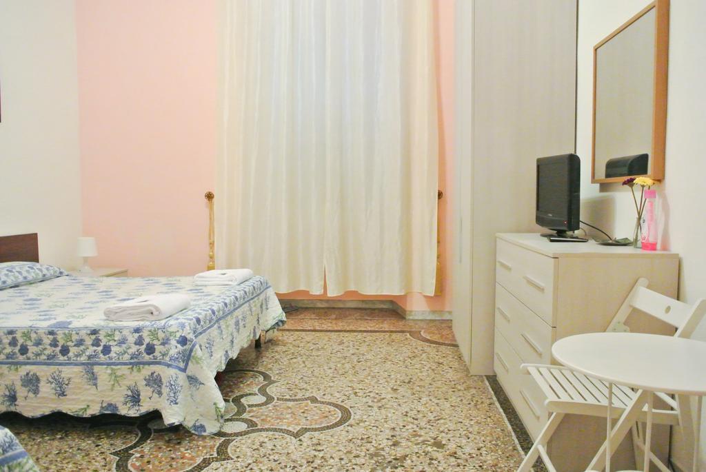 Guest House Hellokitty Roma Exterior foto